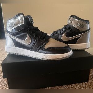 Jordan 1 Retro Satin Shadow